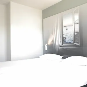 B&B Hotel Hyeres 2* Hyères